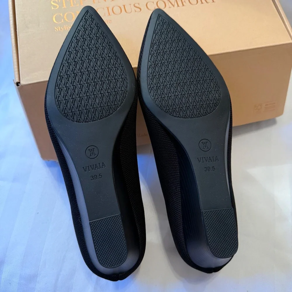 Vivaia black pointed